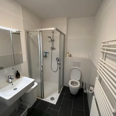 Zentral & Ruhig Wohnen In Apartmán *